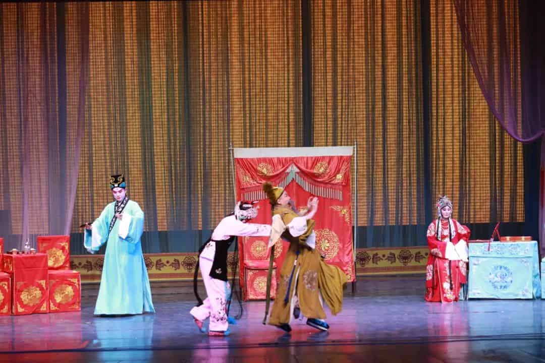 青島市歌舞劇院