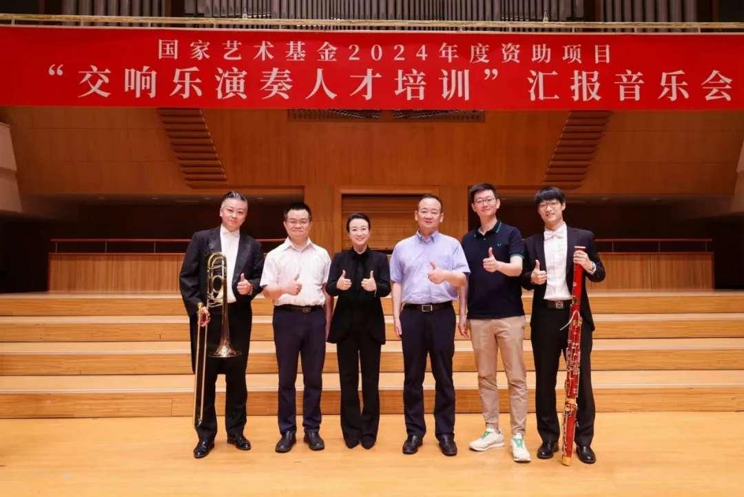 青島市歌舞劇院